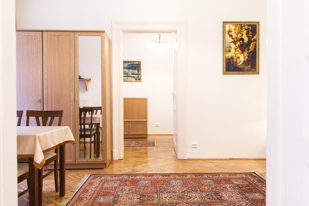Authentic Budapest Apartment, Budapest